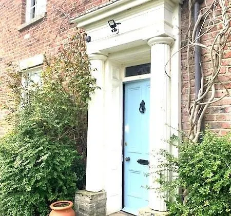 Garden House Beautiful House In The Heart Of * Filey