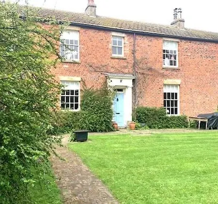 Garden House Beautiful House In The Heart Of Hébergement de vacances