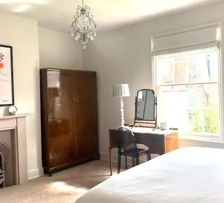 Garden House Beautiful House In The Heart Of Holiday home *